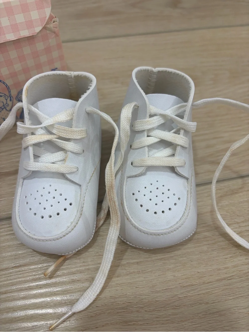 Vintage Buster Brown White Baby Lace-Up Shoes with Perforated Toe